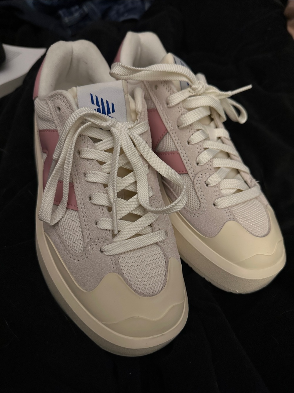 New Balance Women's Cream and Pink Retro Sneakers CT302